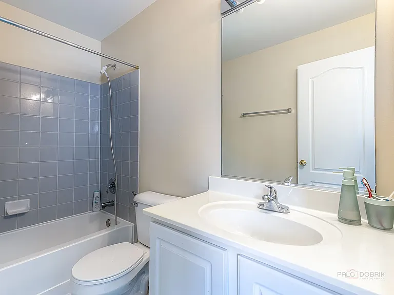 756 Woodewind Dr — Photo 2