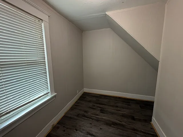 127 N Randolph St — Photo 5