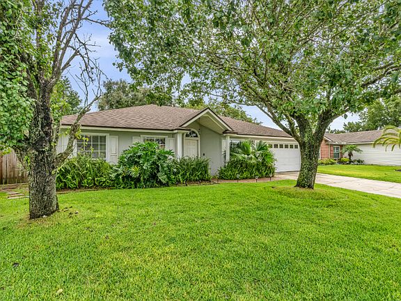 2nd image of 2409 Cool Springs Dr S