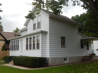 317 W Main St, Port Washington, WI 53074