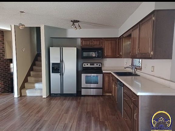 4th image of 2757 SE Granger St