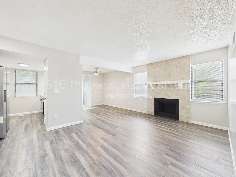 3102 Eaton St — Photo 2