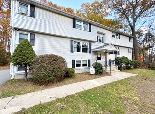 8 Lanesboro Rd APT 4, Worcester, MA 01606