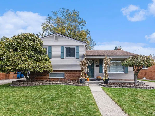 31716 Nelson Dr, Warren, MI 48088