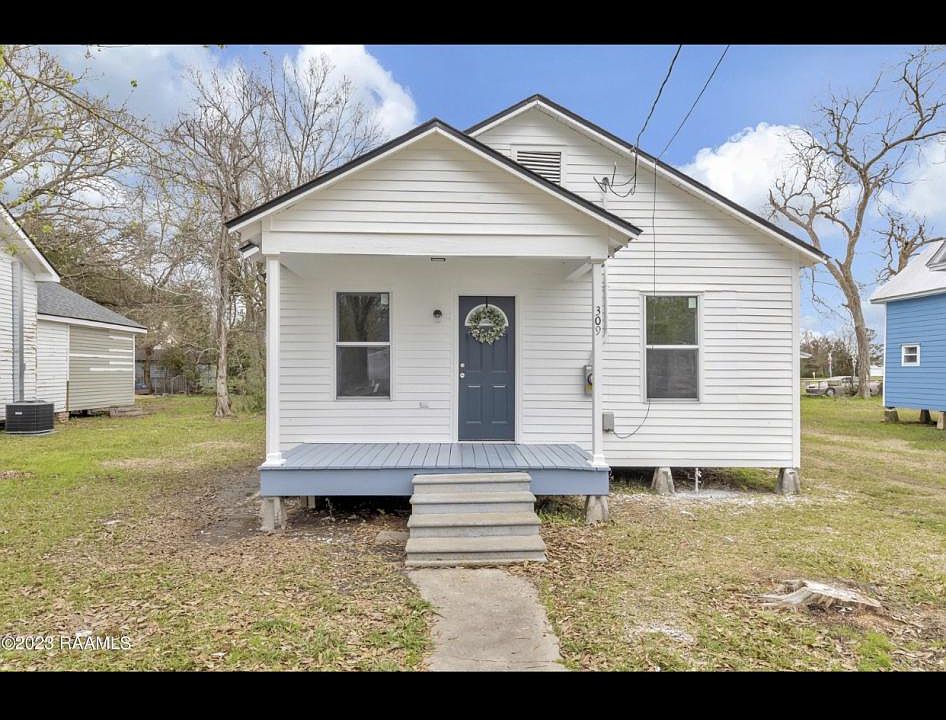 1st image of 309 S Guegnon St
