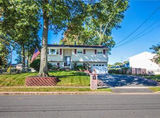 14 Dickerson Dr, Piscataway, NJ 08854