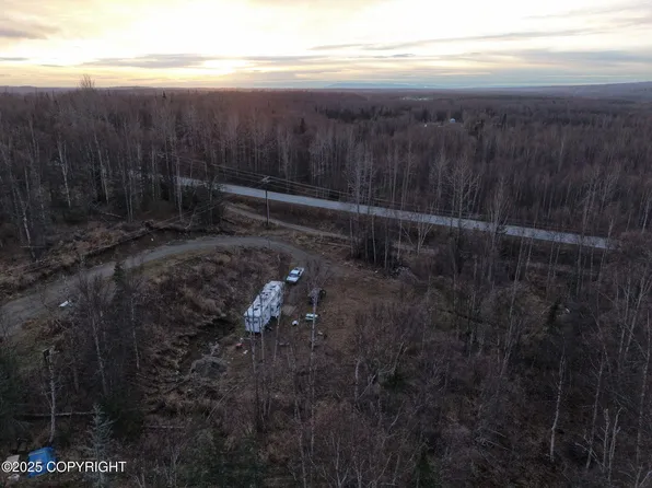 323 E Diamond Wood Way, Wasilla, AK 99654