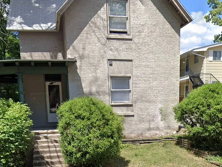 1222 Columbia Street — Photo 1