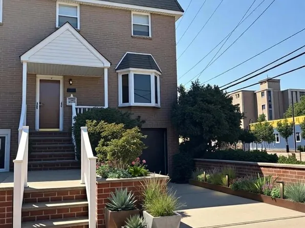 866 N Marshall St, Philadelphia, PA 19123