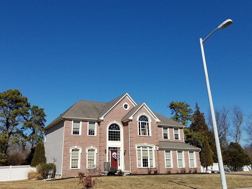 2nd image of 324 Bon Aire Dr