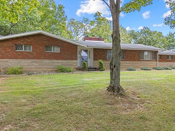 2nd image of 23 N Hills Dr