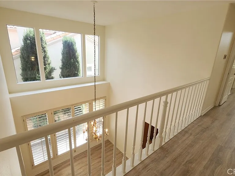 2162 Ventia — Photo 34