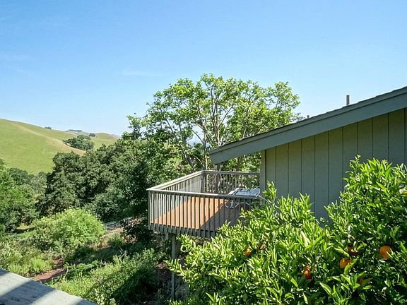 3rd image of 3340 Oakwood Ct
