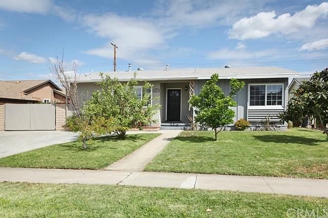 Lovely Updated Single Story Pool Home in a Lovely Fullerton Neighborhood. Welcome to 1461 W Olive Av
