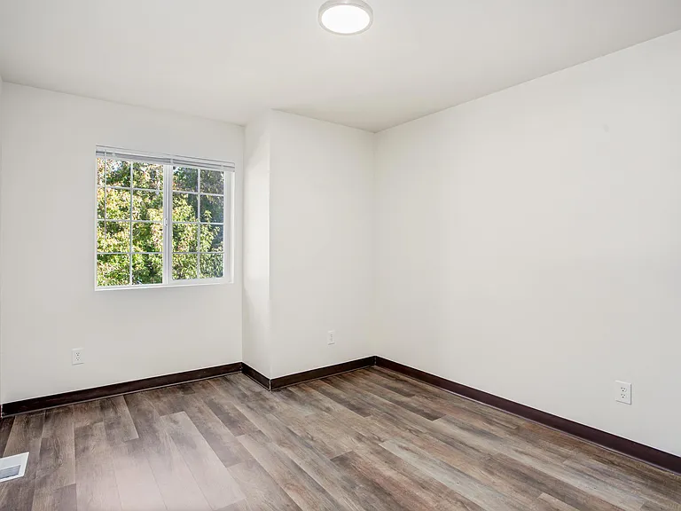 Kinwood Townhomes — Photo 14