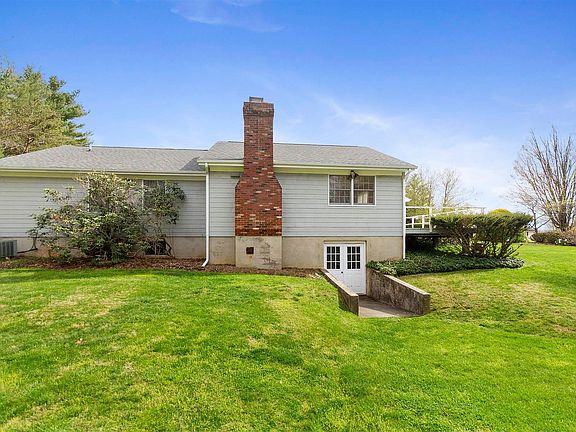5th image of 1607 Boxwood Dr