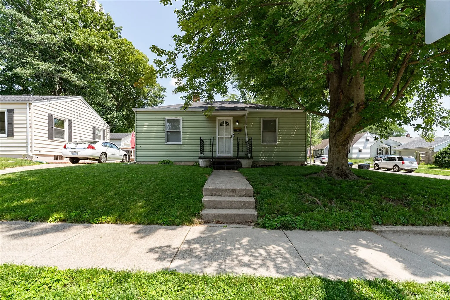 710 S Clayton St photo 1