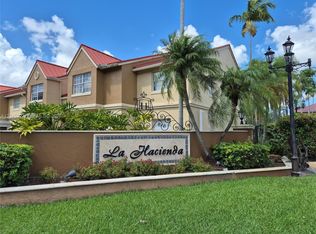 18310 NW 68th Ave APT P, Hialeah, FL 33015