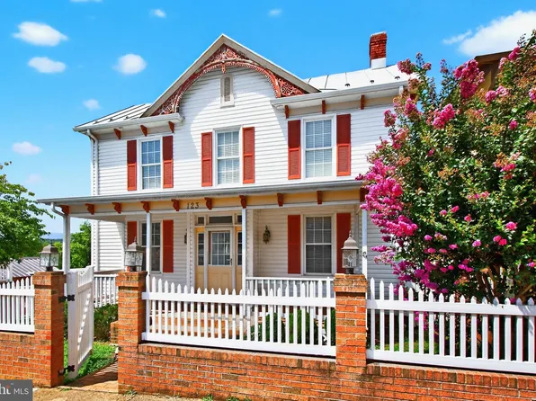 123 E Main St, Luray, VA 22835