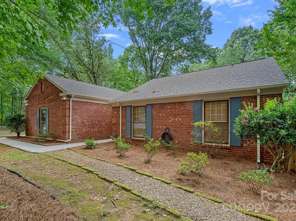 801 Odell Ct, Matthews, NC 28105