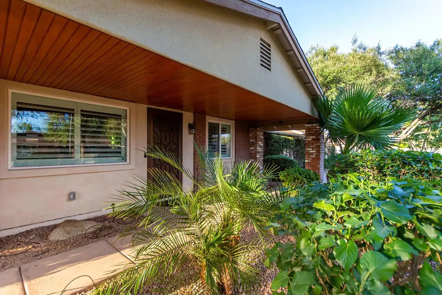 3 bed, 1984 sqft, $3,400 — Photo 4