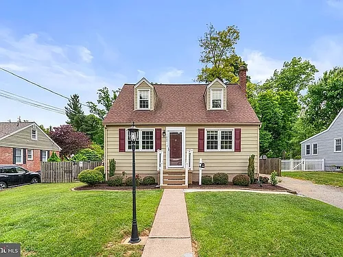 404 Forest Ln Photo 1