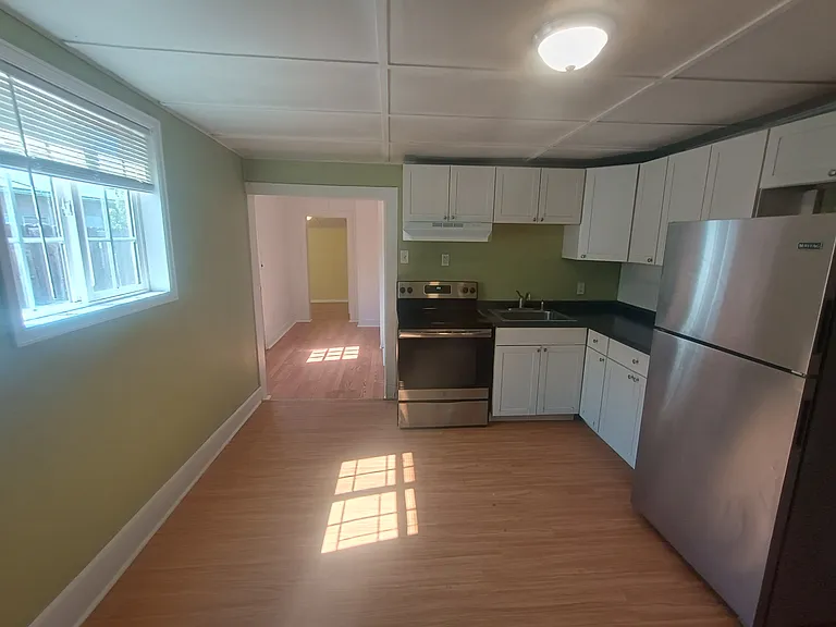 242 Gunnison Ave #1 — Photo 3