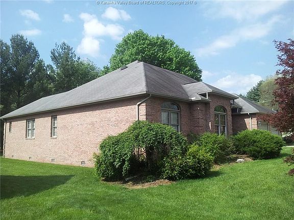 2nd image of 3501 Wellington Dr