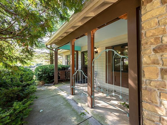 2nd image of 3815 W Woodmere Way