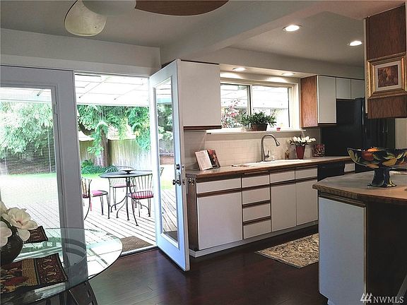 4th image of 4603 181st Pl SW