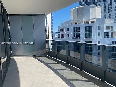 3rd image of 1000 Brickell Plz #3602