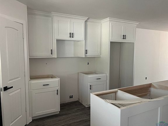 4th image of 2810 Park Dr