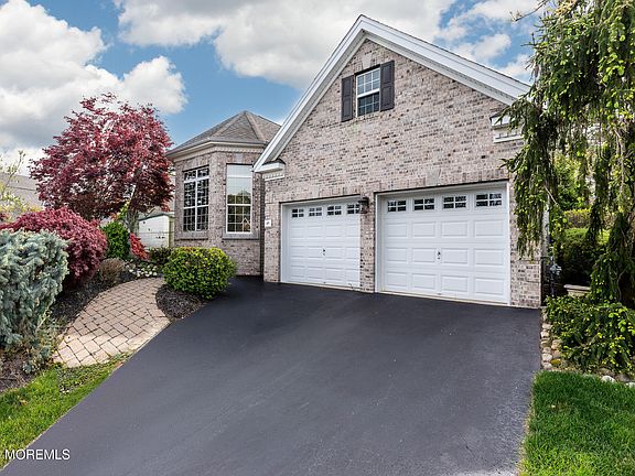 2nd image of 49 Arborridge Drive