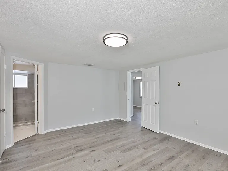 5637 Golden Nugget Dr — Photo 21