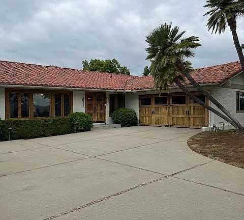 4th image of 2109 Hillsbury Rd