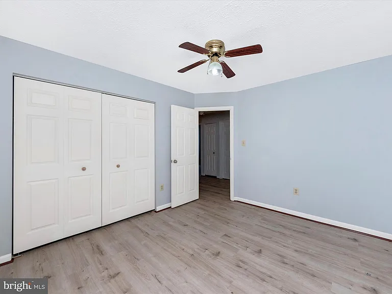 408 Willow Hill Ct — Photo 15