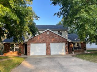 1369 S Louisville Dr, Columbia, MO 65203