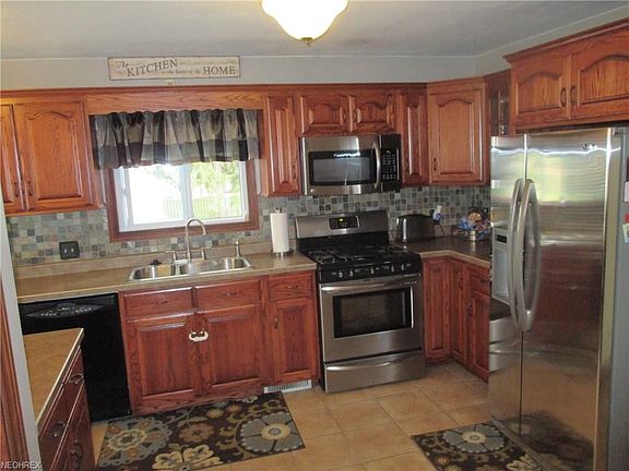 5th image of 7113 Ronjoy Pl