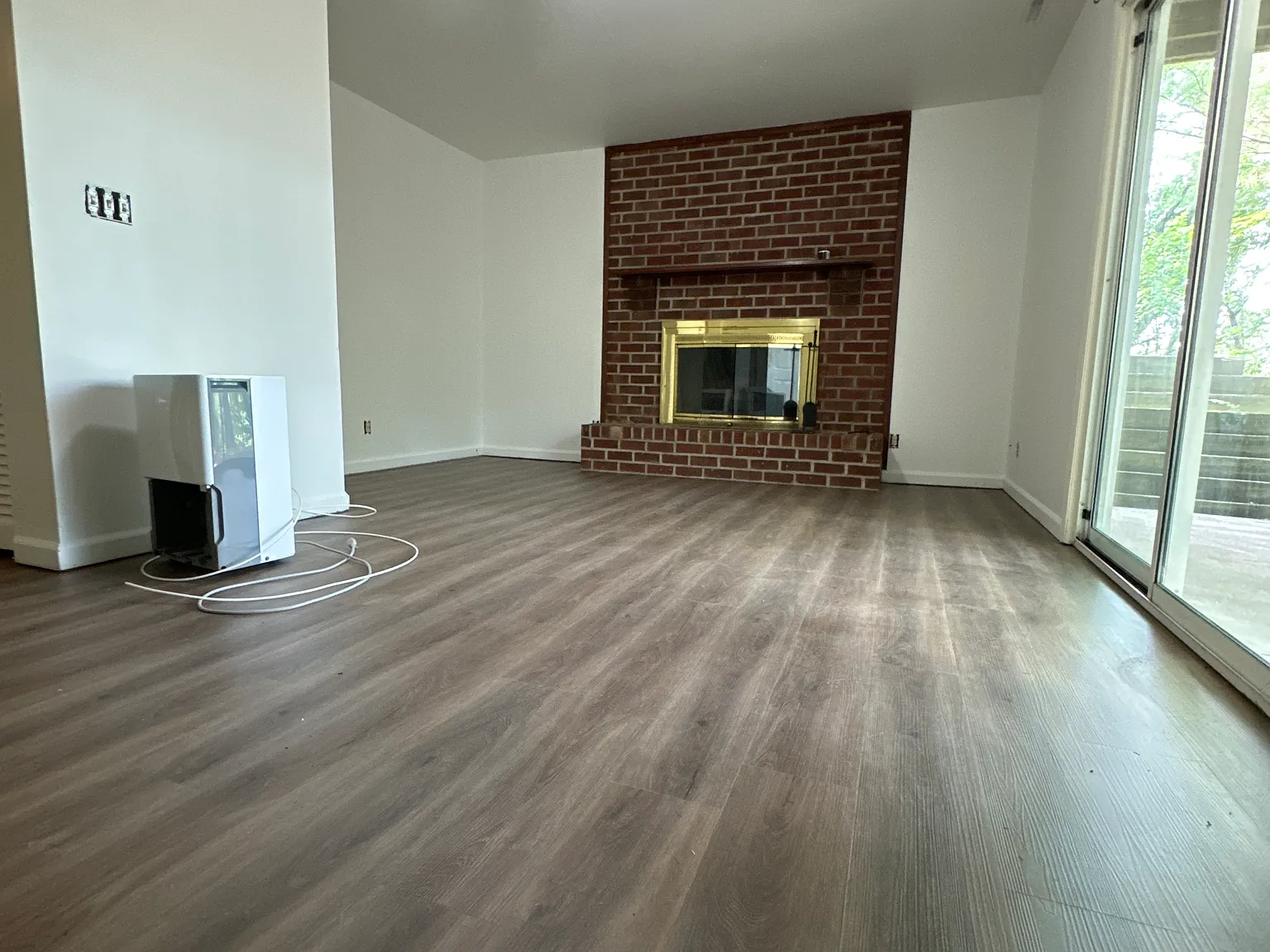 2413 Ridge Rd — Photo 3