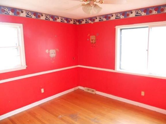 4th image of 110 Driftway Pl