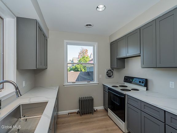 4th image of 199 Church St #1