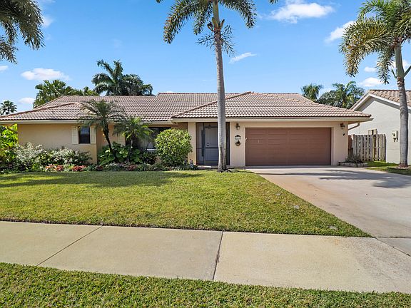 2nd image of 9260 Laurel Green Drive
