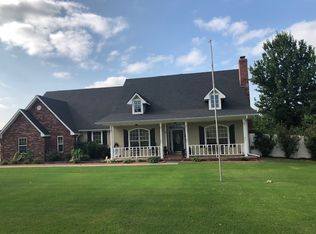 2208 NE 15th St, Moore, OK 73160