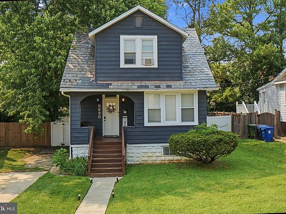 2nd image of 5928 Glenoak Ave