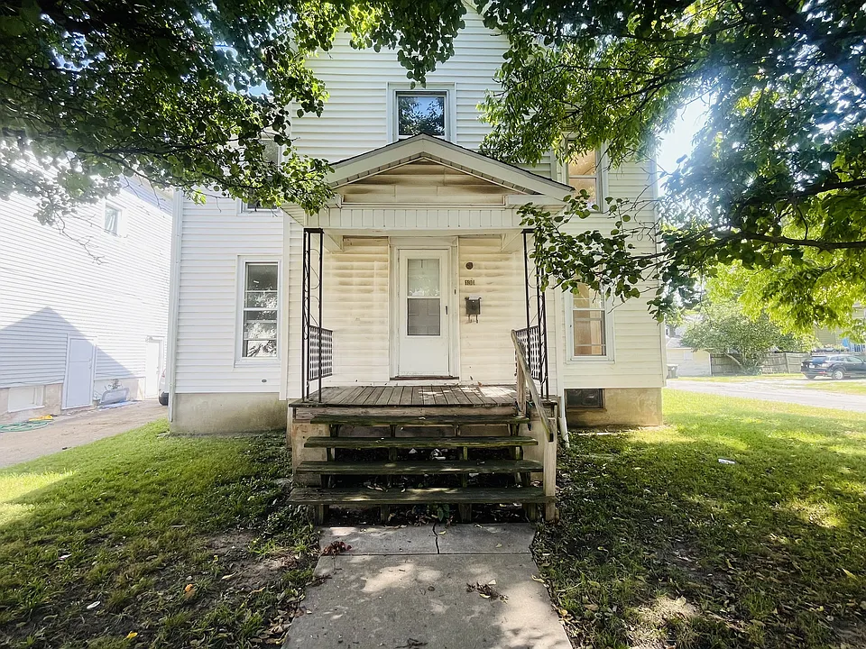 130 Diamond Ct