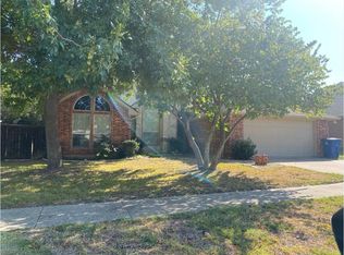 2910 Tenison Dr, Ennis, TX 75119