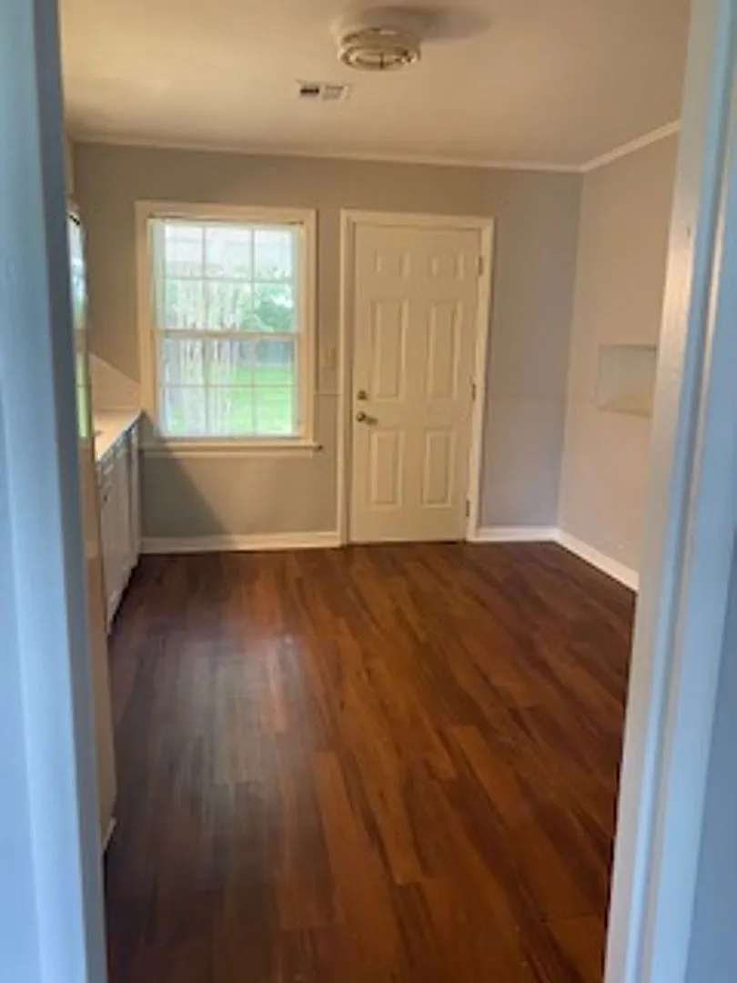 Cute 2BR Bungalow — Photo 1