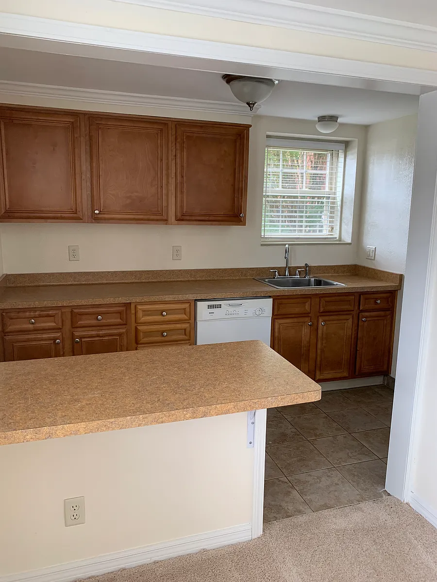 Building Photo - 86 Wehrle Dr #1