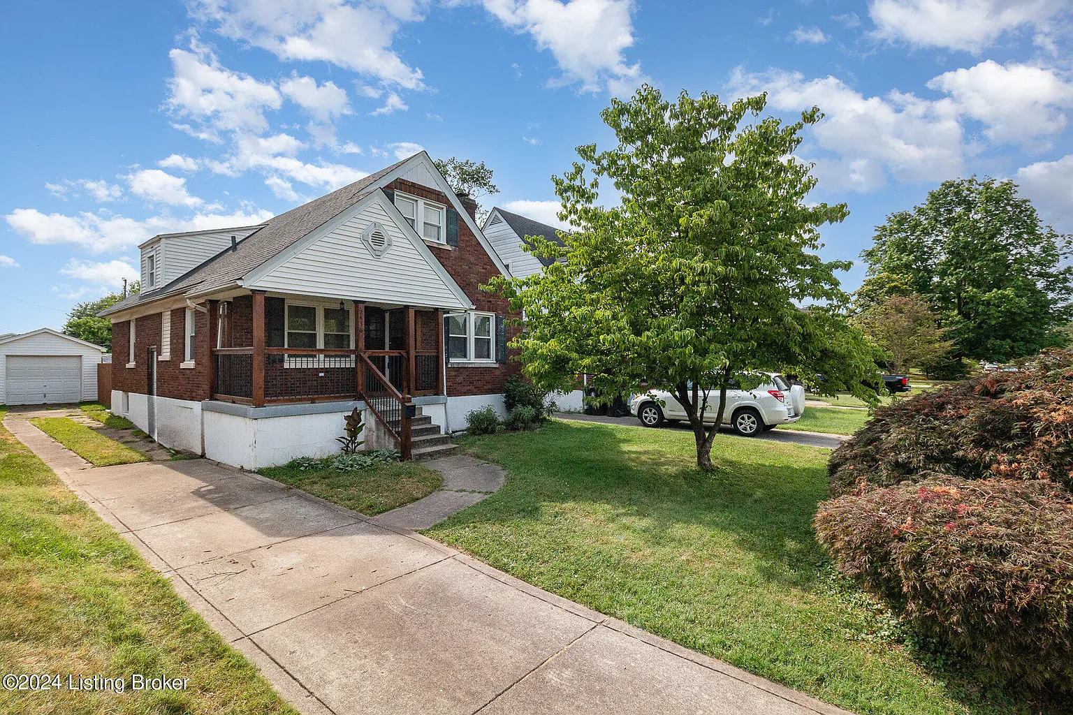 2436 Bradley Ave photo 1
