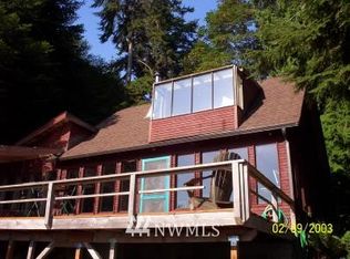 3589 E Camano Dr, Camano Island, WA